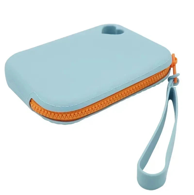 Portable Silicone Dog Treat Pouch – Hands-Free Waterproof Training Bag
