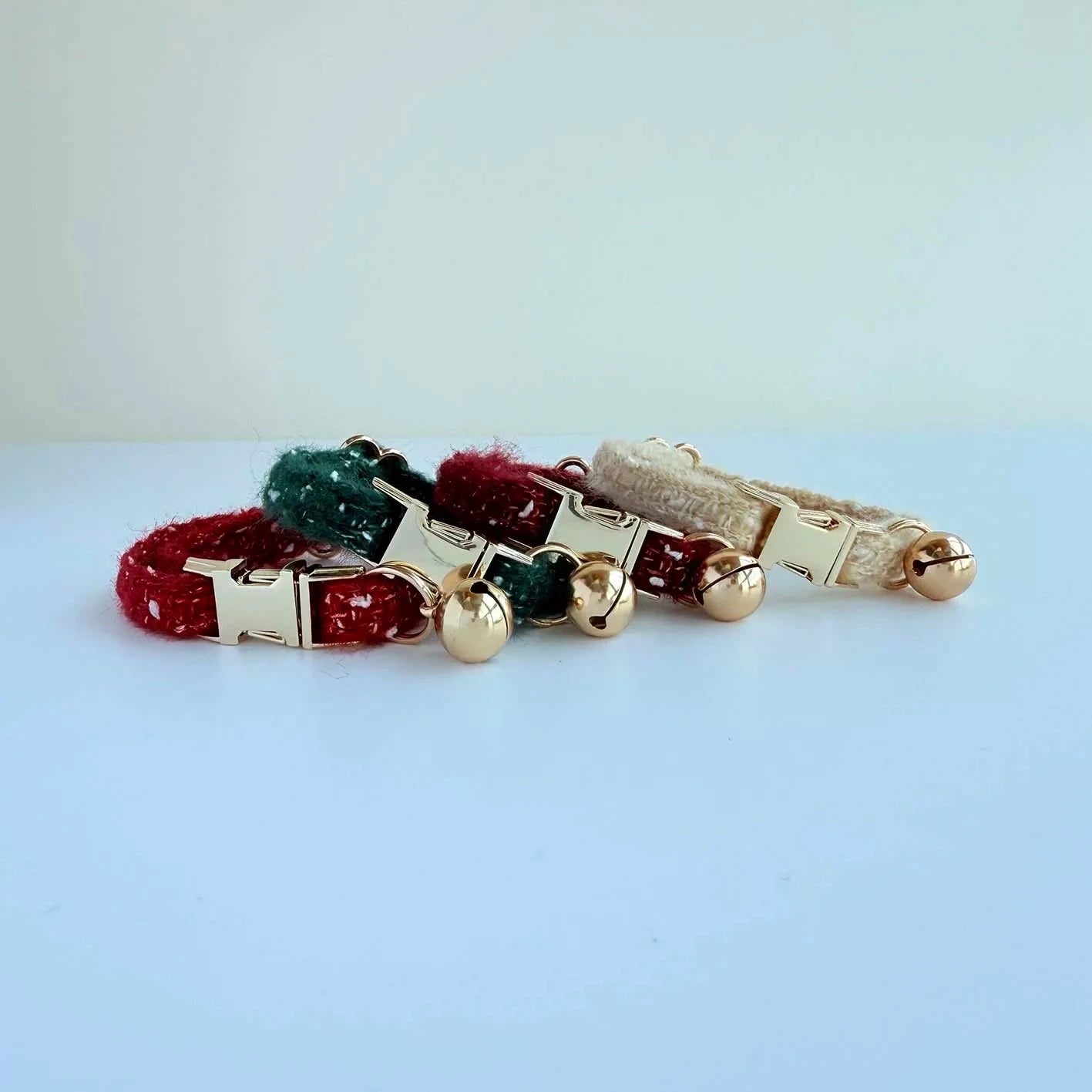 Christmas Knitted Cat Collar – Adjustable Bell Pet Accessory