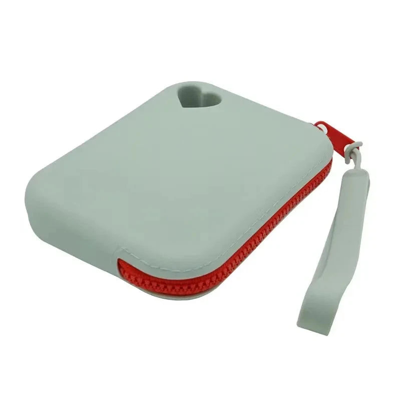 Portable Silicone Dog Treat Pouch – Hands-Free Waterproof Training Bag
